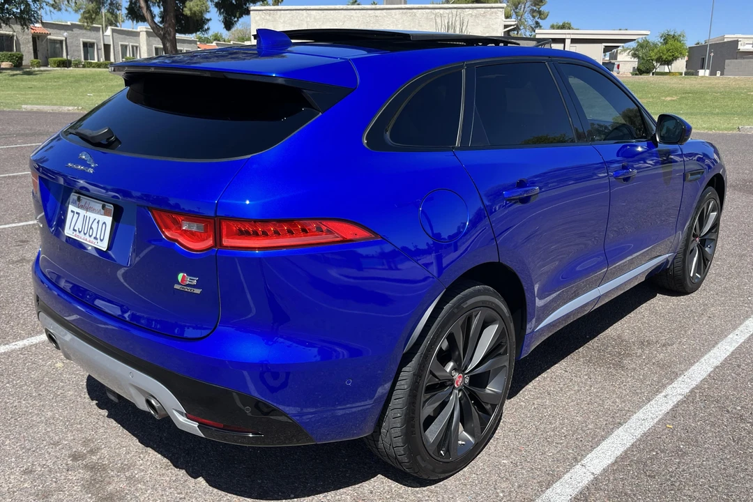 2017 Jaguar F-Pace - Image 4 of 5