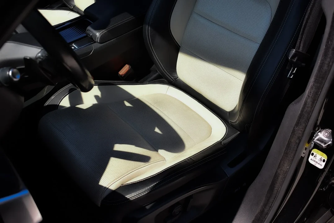 2017 Jaguar F-Pace - Image 20 of 30