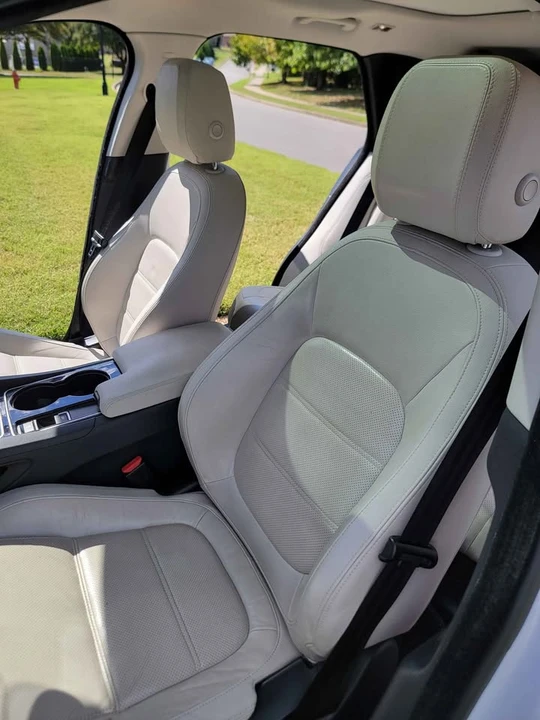 2017 Jaguar F-Pace - Image 10 of 10