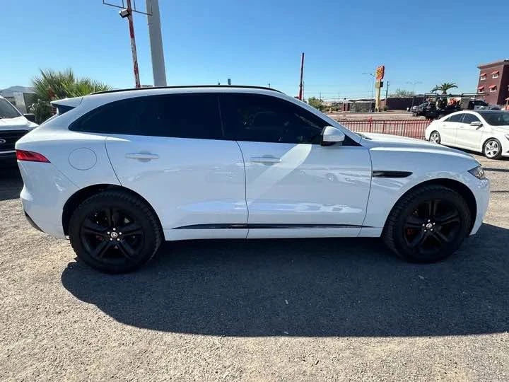 2017 Jaguar F-Pace - Image 2 of 15