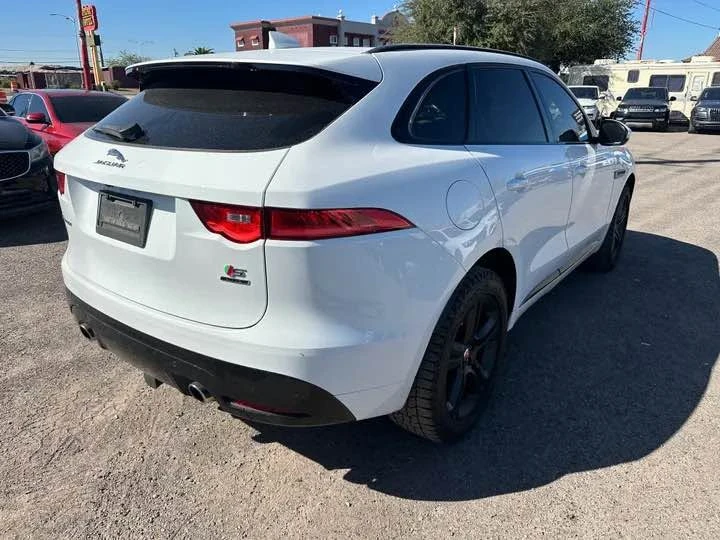 2017 Jaguar F-Pace - Image 4 of 15
