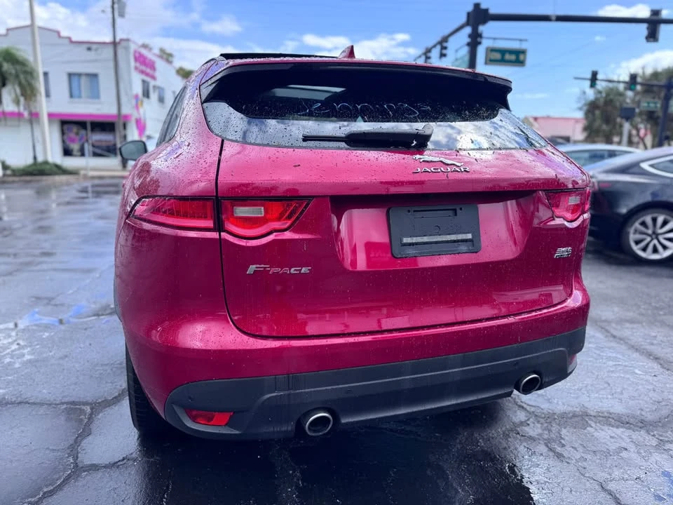 2017 Jaguar F-Pace - Image 2 of 8