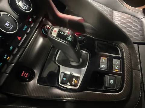 2017 Jaguar F-Type SVR 1st Gen - Image 4 of 31