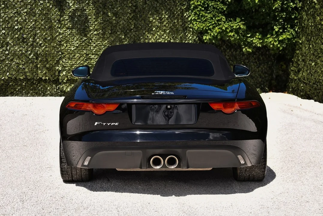 2017 Jaguar F-Type 1st Gen - Image 16 of 31