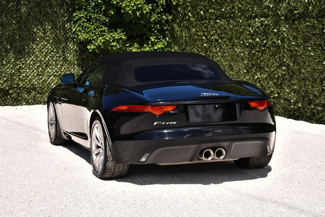 2017 Jaguar F-Type 1st Gen - Image 17 of 31