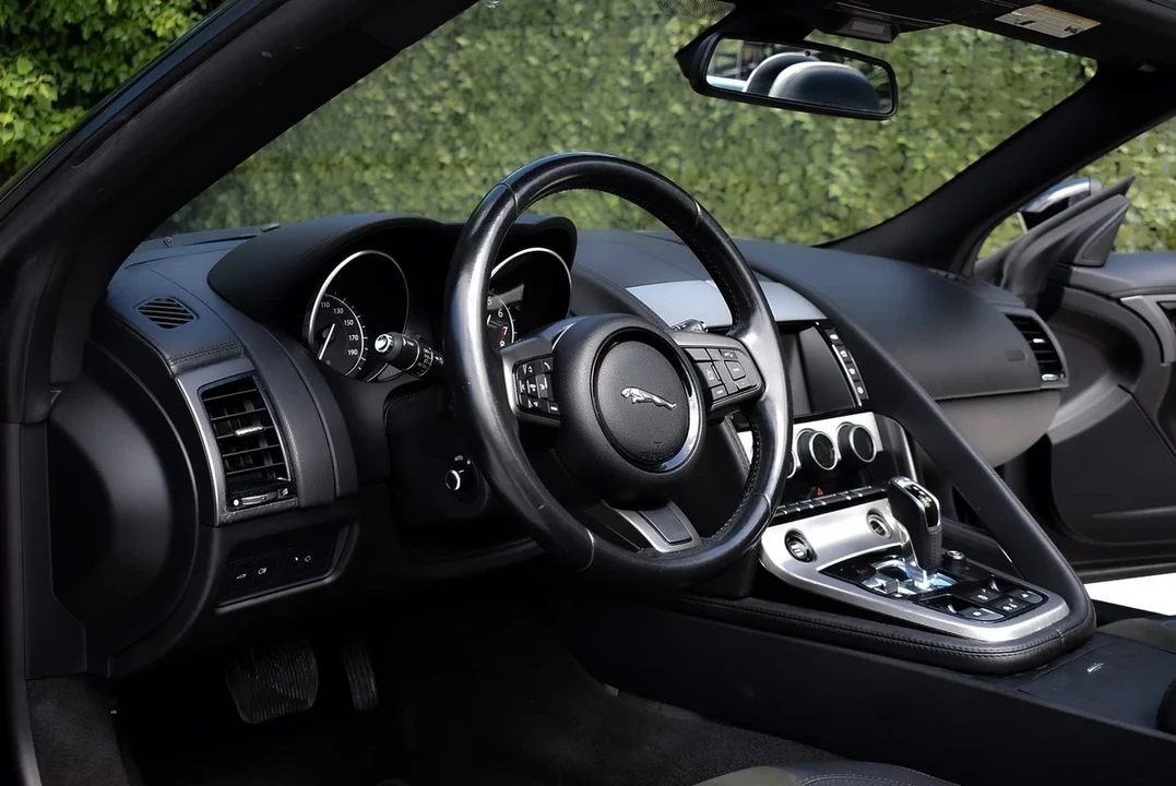 2017 Jaguar F-Type 1st Gen - Image 24 of 31