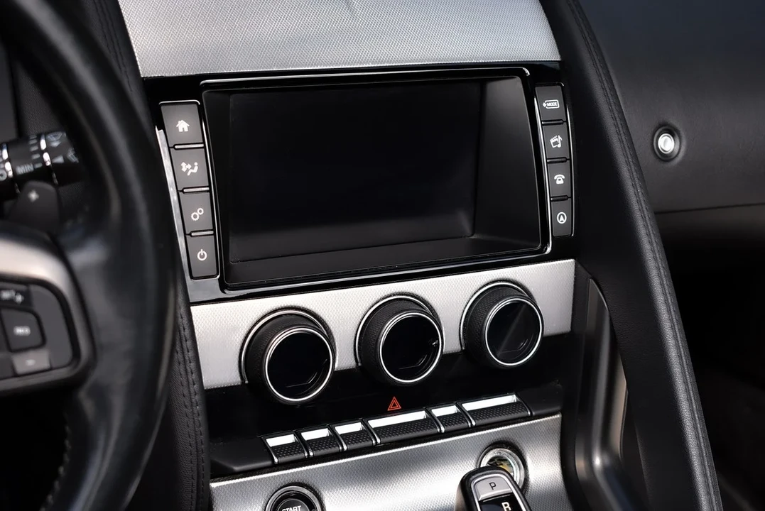 2017 Jaguar F-Type 1st Gen - Image 27 of 31