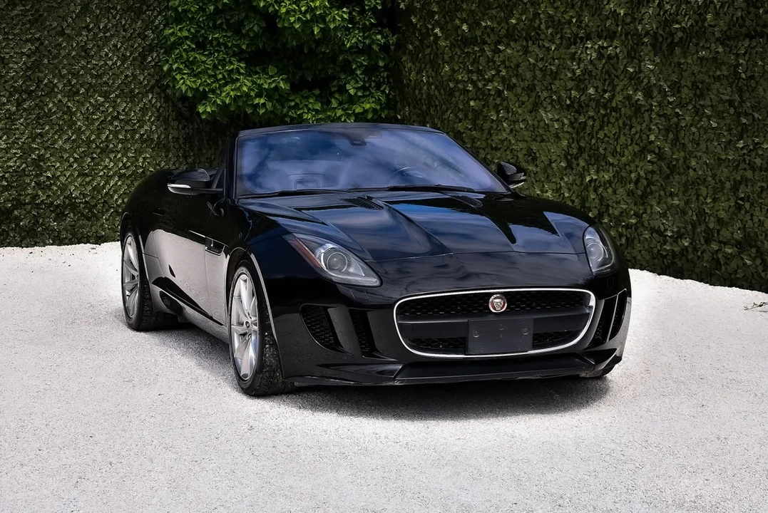 2017 Jaguar F-Type 1st Gen - Image 2 of 31