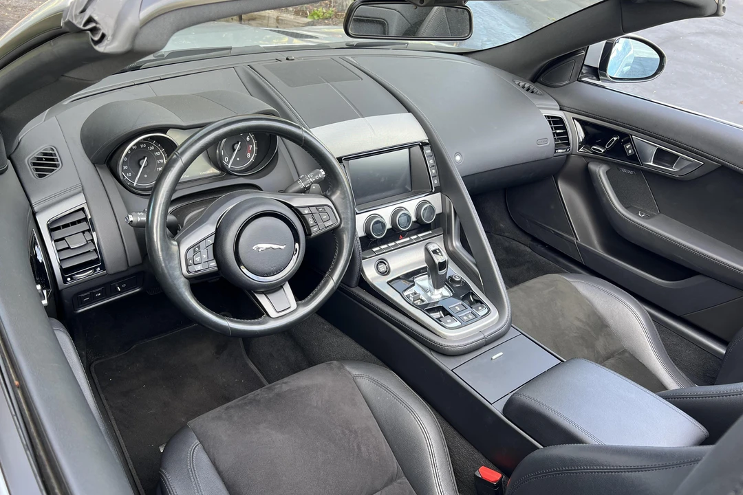 2017 Jaguar F-Type 1st Gen - Image 6 of 7