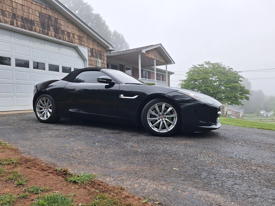 2017 Jaguar F-Type 1st Gen - Image 27 of 31