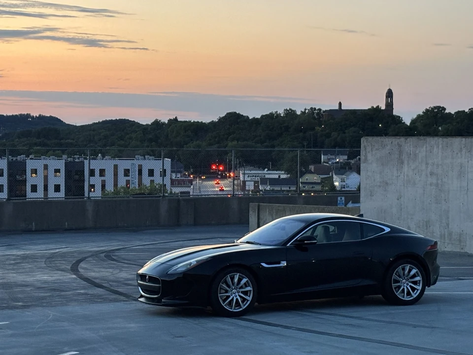 2017 Jaguar F-Type 1st Gen - Image 27 of 31