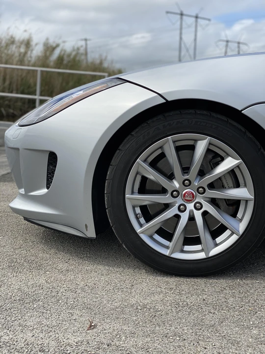 2017 Jaguar F-Type 1st Gen - Image 27 of 31