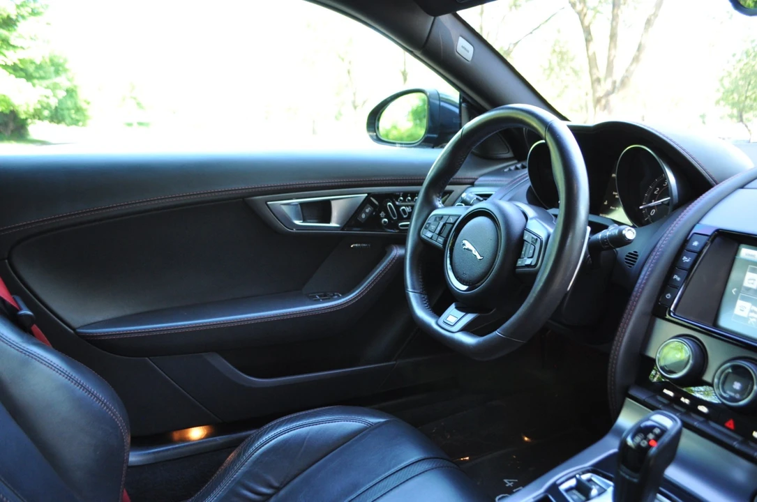2017 Jaguar F-Type R 1st Gen - Image 10 of 31