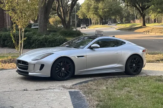 2017 Jaguar F-Type R Coupe AWD