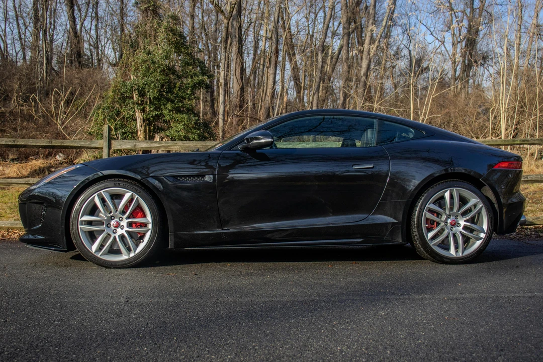 2017 Jaguar F-Type R 1st Gen - Image 3 of 31