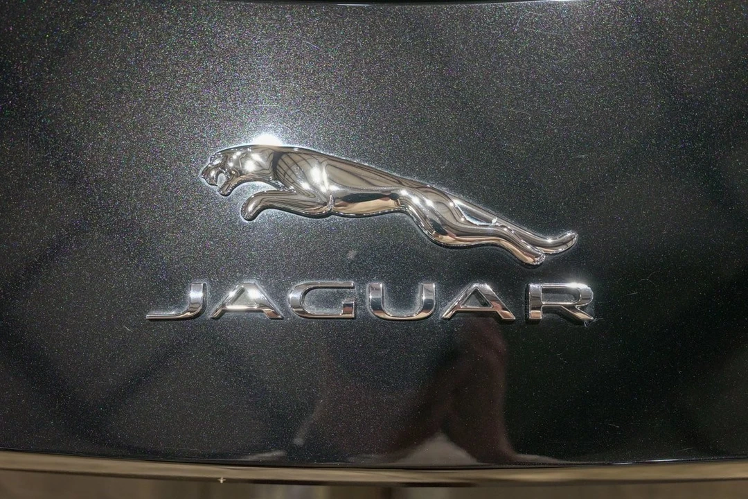 2017 Jaguar F-Type 1st Gen - Image 24 of 31