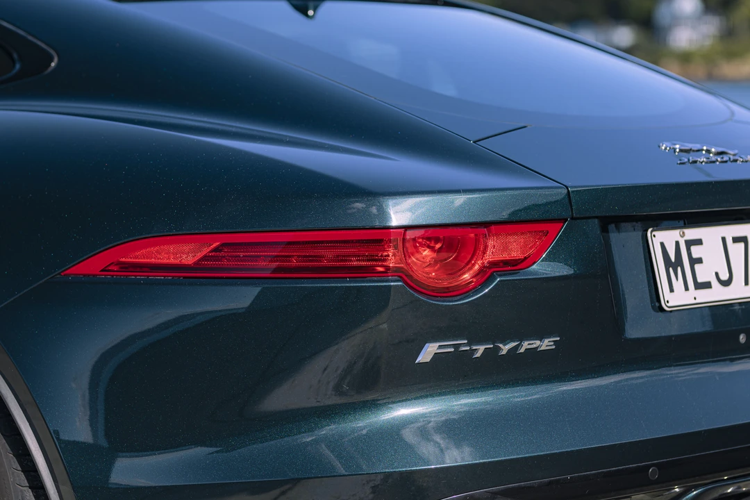2017 Jaguar F-Type 1st Gen - Image 17 of 31