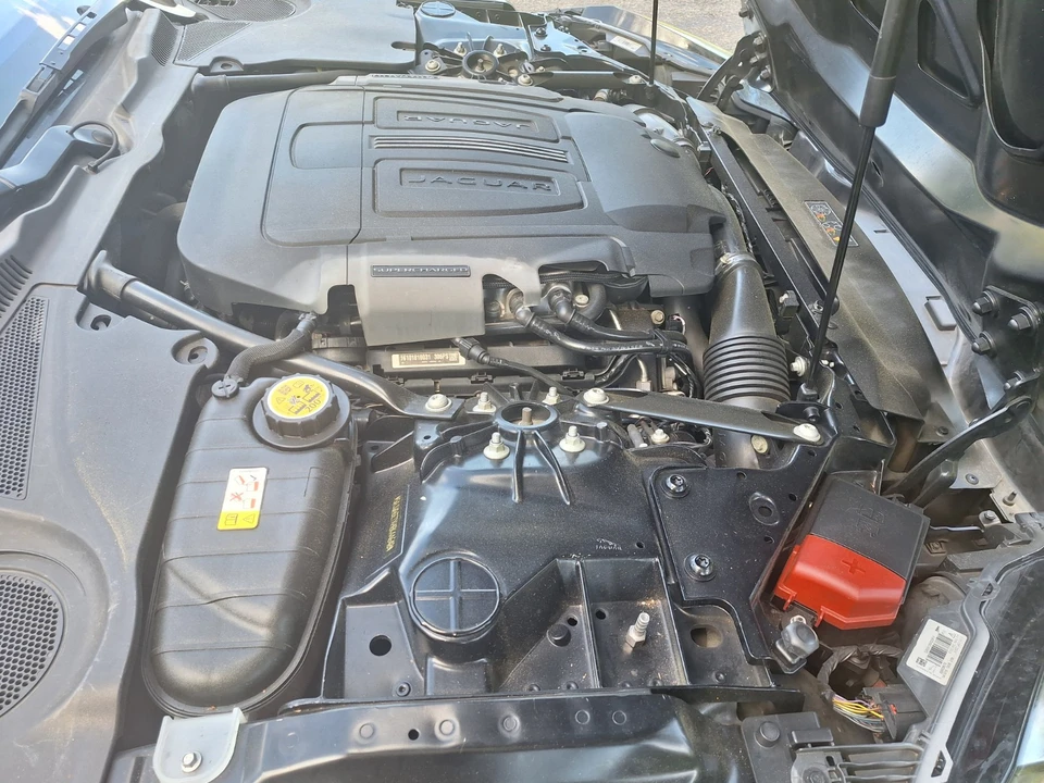 2017 Jaguar F-Type 1st Gen - Image 27 of 31