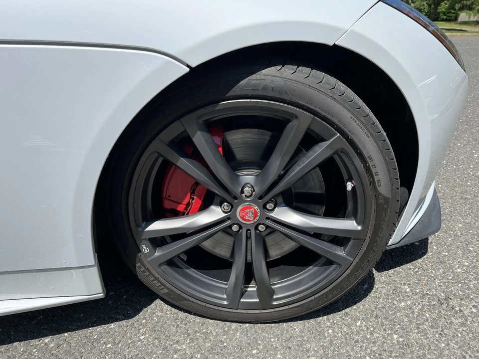 2017 Jaguar F-Type SVR 1st Gen - Image 30 of 31