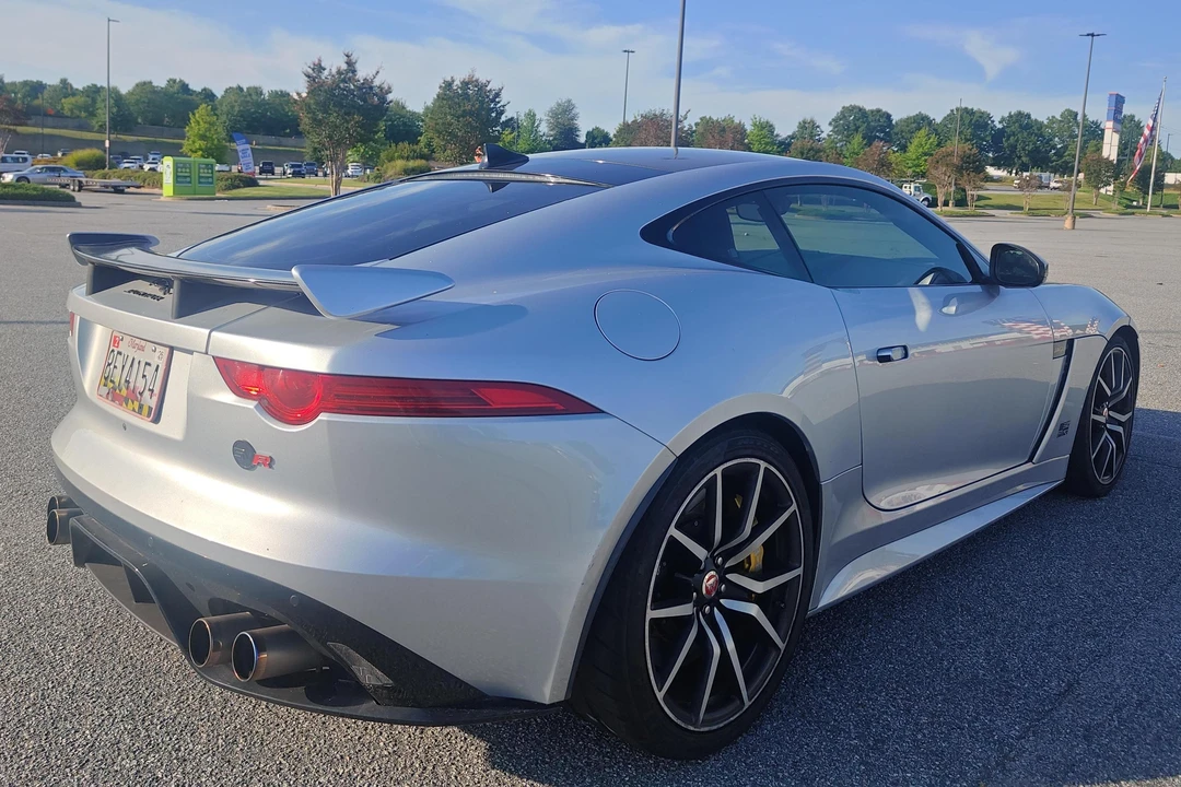 2017 Jaguar F-Type SVR 1st Gen - Image 4 of 31