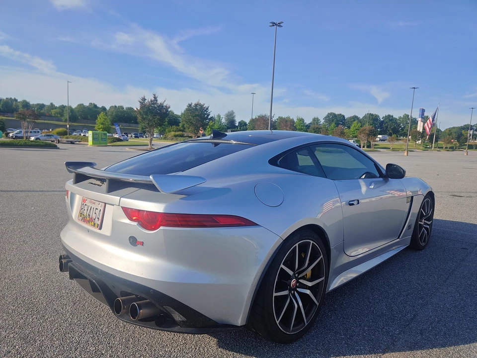 2017 Jaguar F-Type SVR 1st Gen - Image 25 of 31