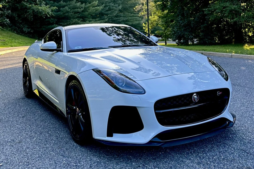 2017 Jaguar F-Type SVR 1st Gen - Image 14 of 31