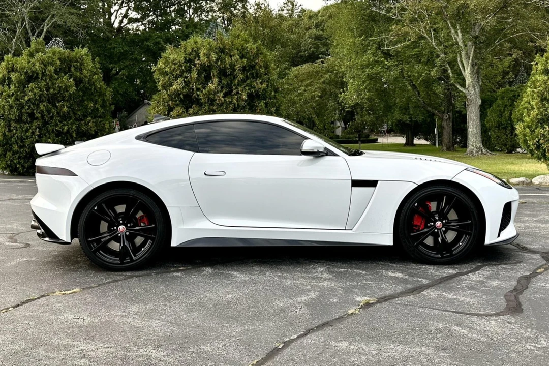 2017 Jaguar F-Type SVR 1st Gen - Image 5 of 31