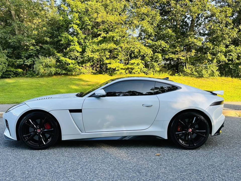 2017 Jaguar F-Type SVR 1st Gen - Image 9 of 31