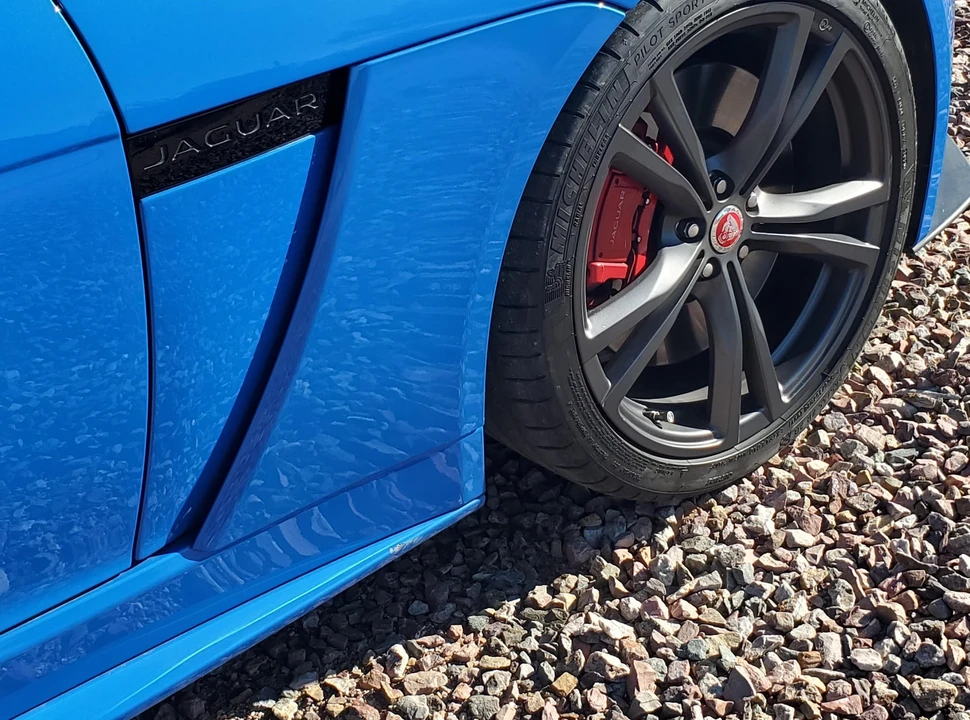 2017 Jaguar F-Type SVR 1st Gen - Image 29 of 31