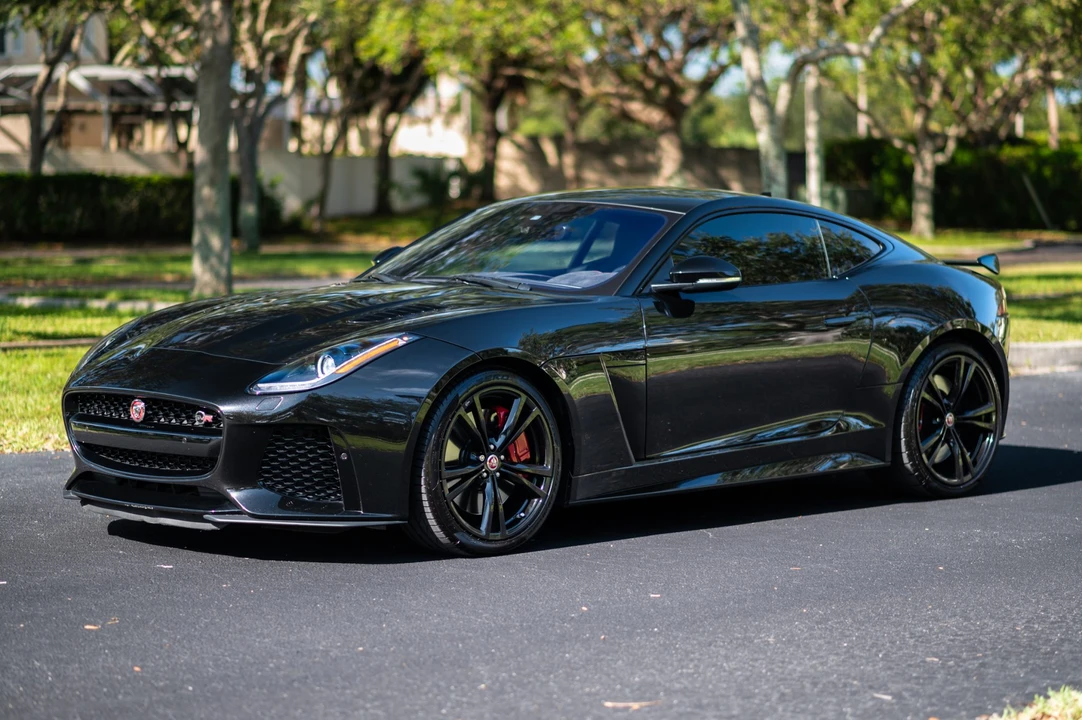 2017 Jaguar F-Type SVR 1st Gen - Image 9 of 31