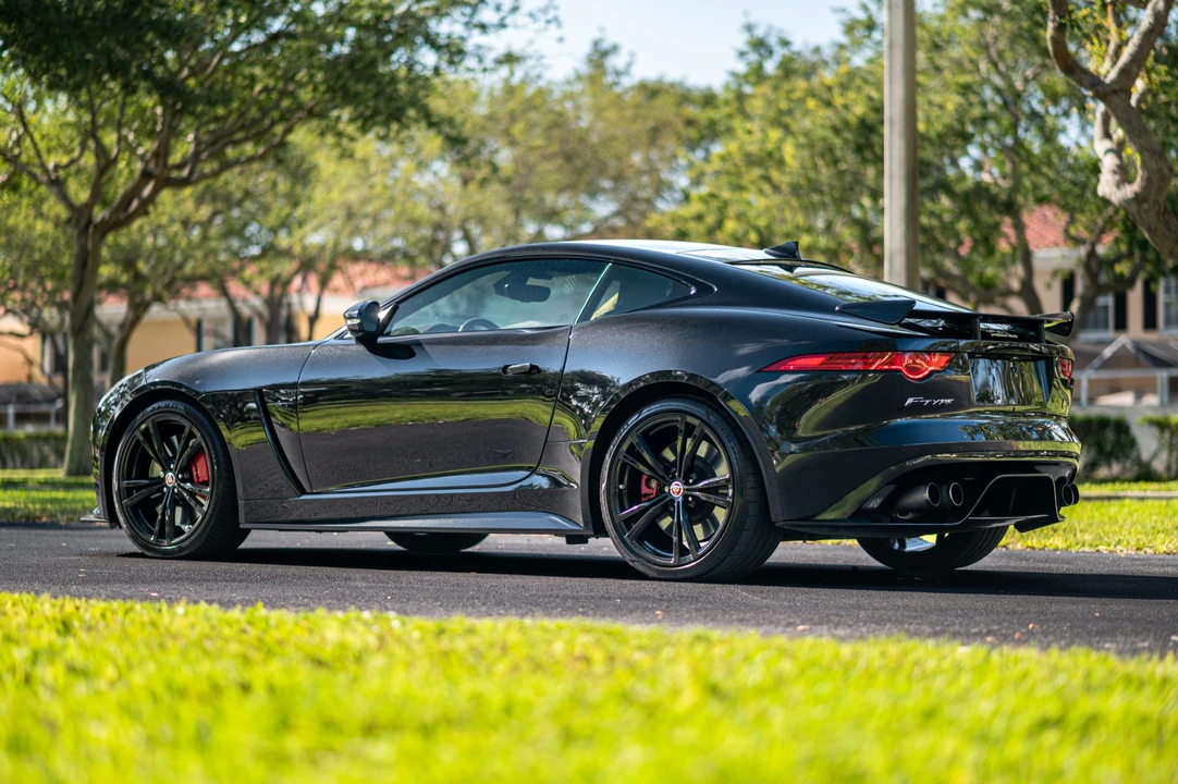 2017 Jaguar F-Type SVR 1st Gen - Image 14 of 31