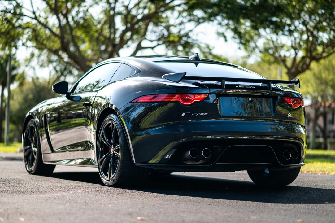 2017 Jaguar F-Type SVR 1st Gen - Image 16 of 31