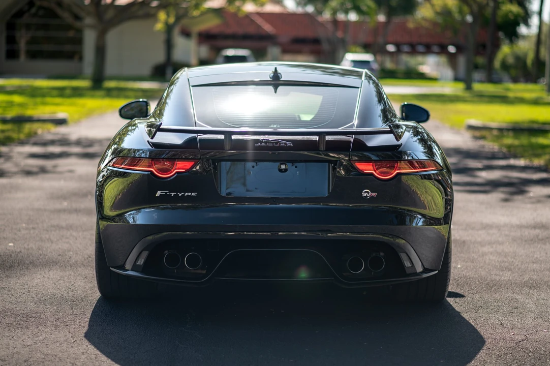 2017 Jaguar F-Type SVR 1st Gen - Image 17 of 31