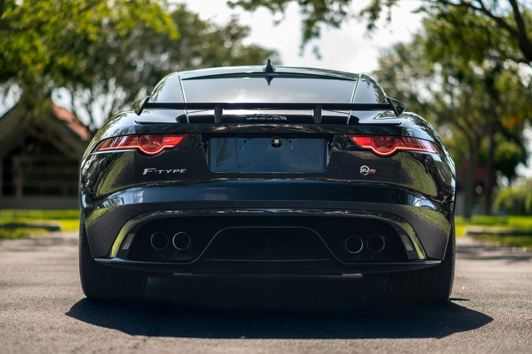 2017 Jaguar F-Type SVR 1st Gen - Image 18 of 31