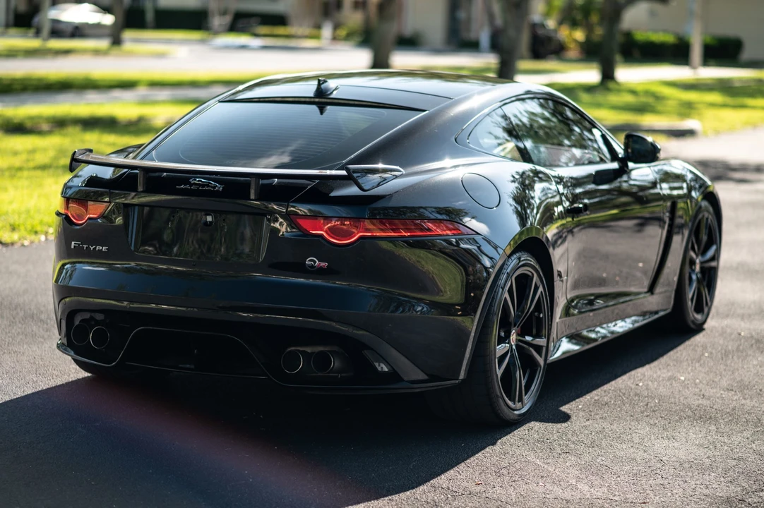 2017 Jaguar F-Type SVR 1st Gen - Image 19 of 31