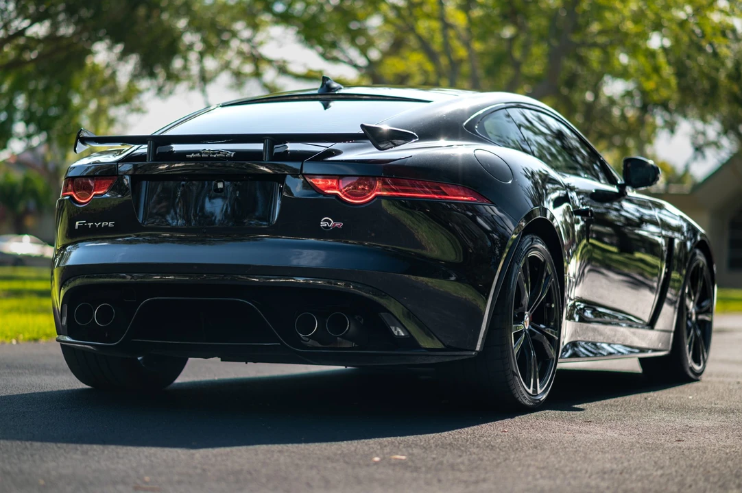 2017 Jaguar F-Type SVR 1st Gen - Image 20 of 31