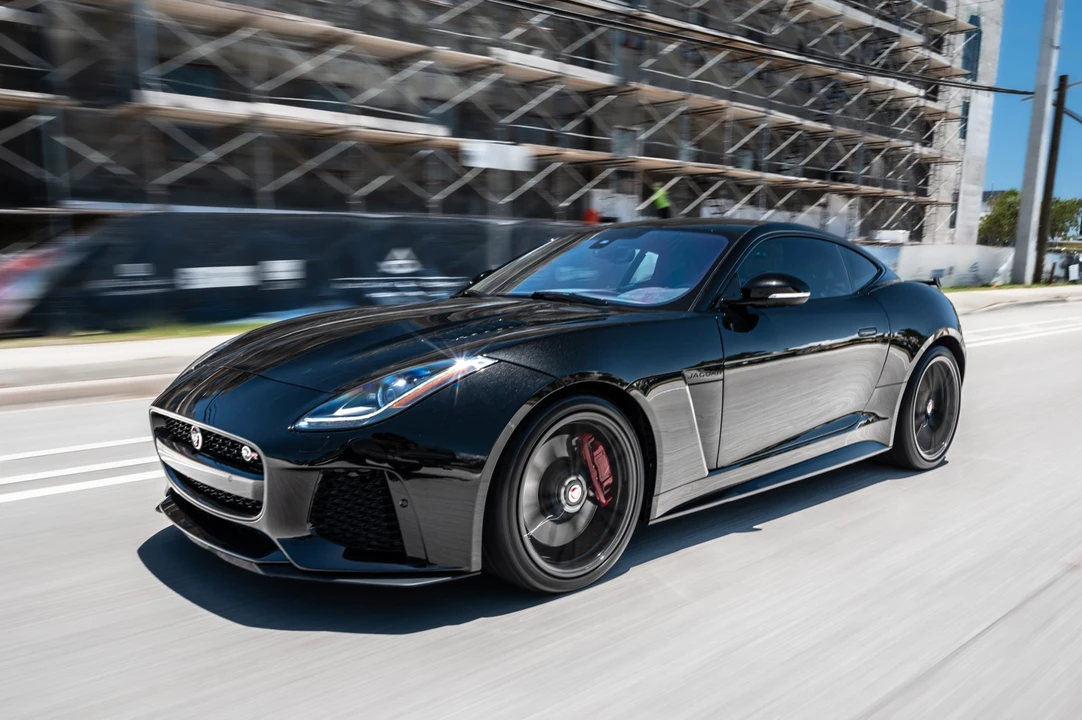 2017 Jaguar F-Type SVR 1st Gen - Image 7 of 31