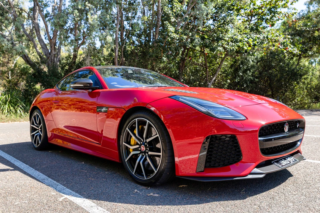 2017 Jaguar F-Type SVR 1st Gen - Image 3 of 31