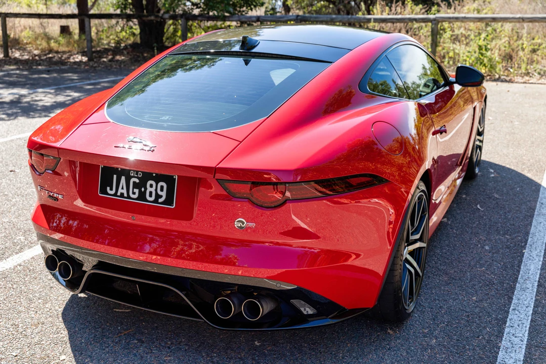 2017 Jaguar F-Type SVR 1st Gen - Image 5 of 31