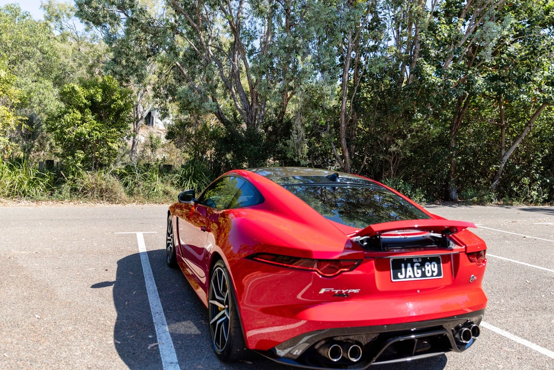 2017 Jaguar F-Type SVR 1st Gen - Image 13 of 31