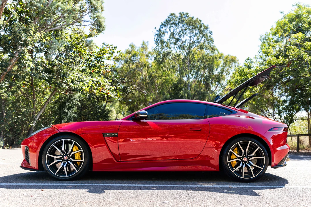 2017 Jaguar F-Type SVR 1st Gen - Image 16 of 31