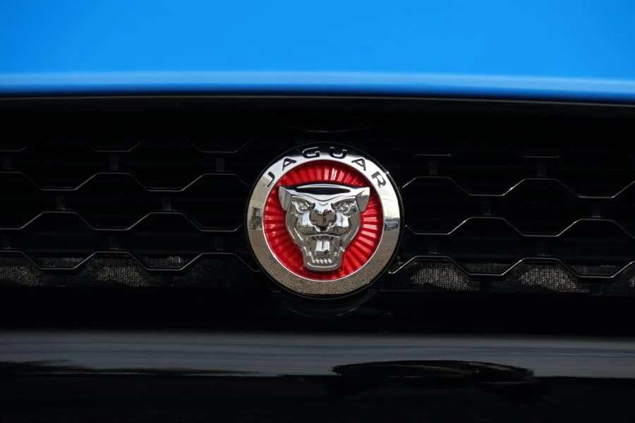 2017 Jaguar F-Type SVR 1st Gen - Image 14 of 30