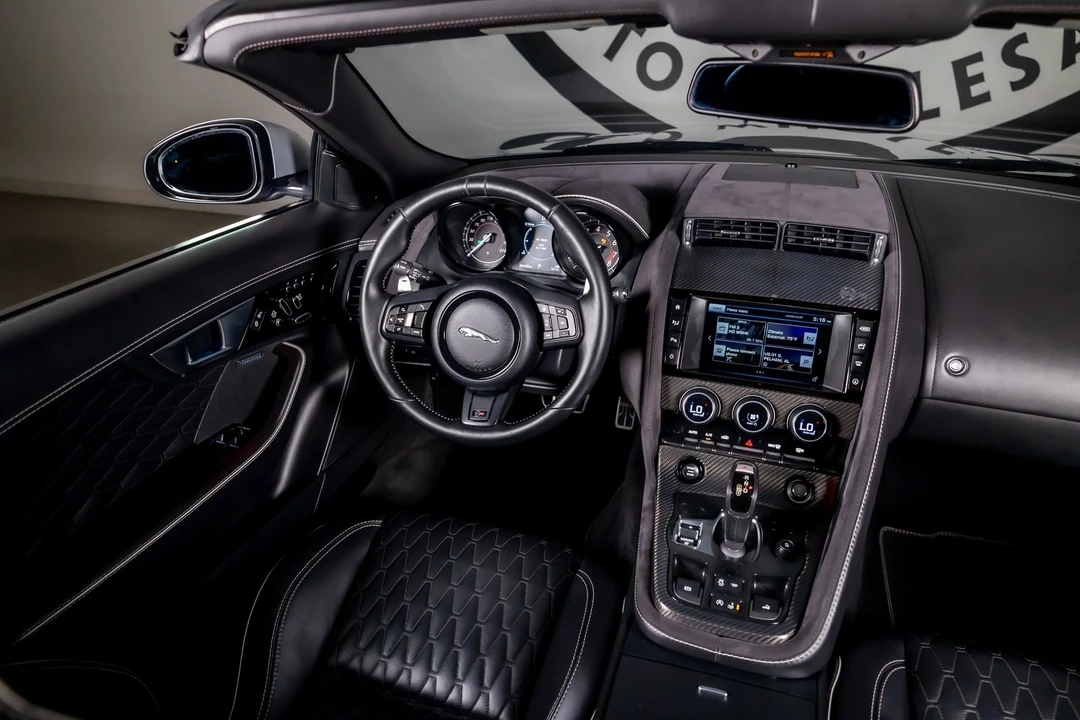 2017 Jaguar F-Type SVR 1st Gen - Image 7 of 21