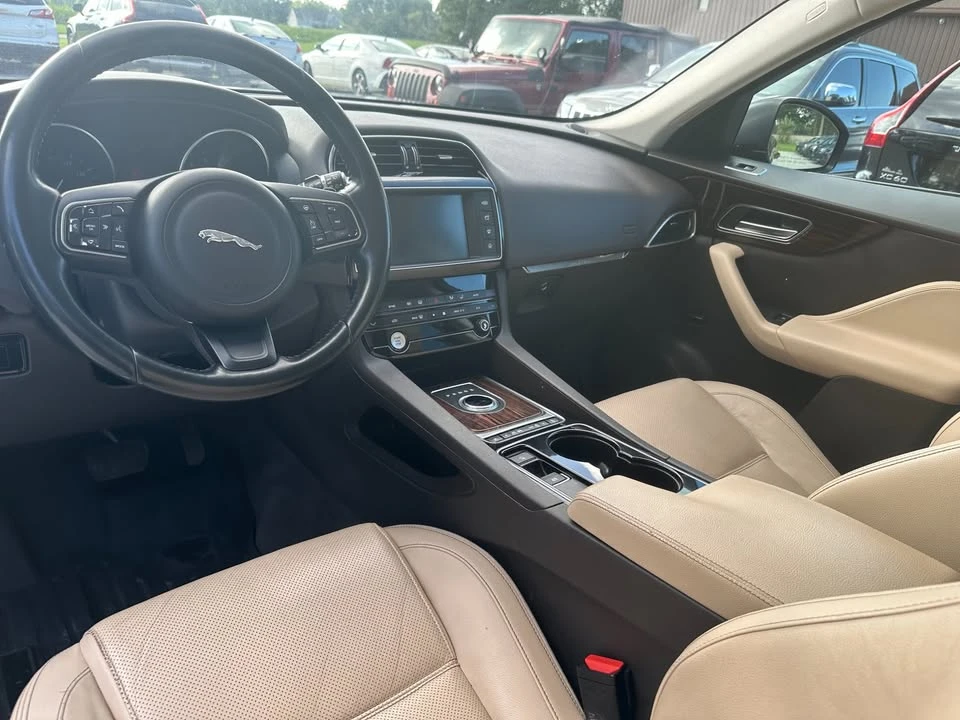 2017 Jaguar F-Pace - Image 10 of 20