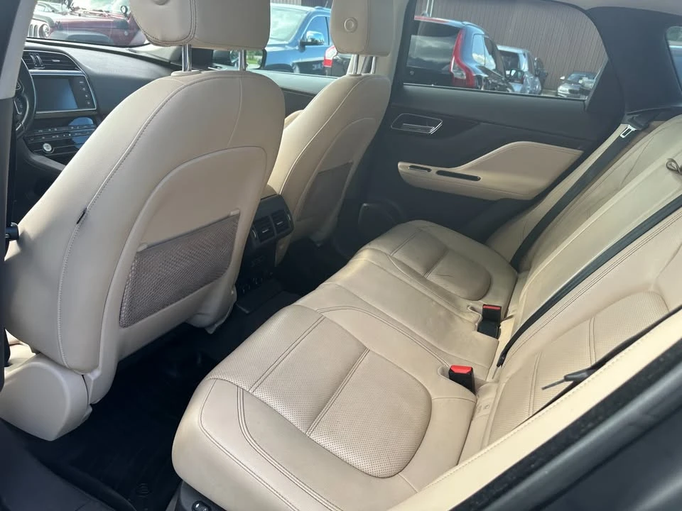 2017 Jaguar F-Pace - Image 9 of 20