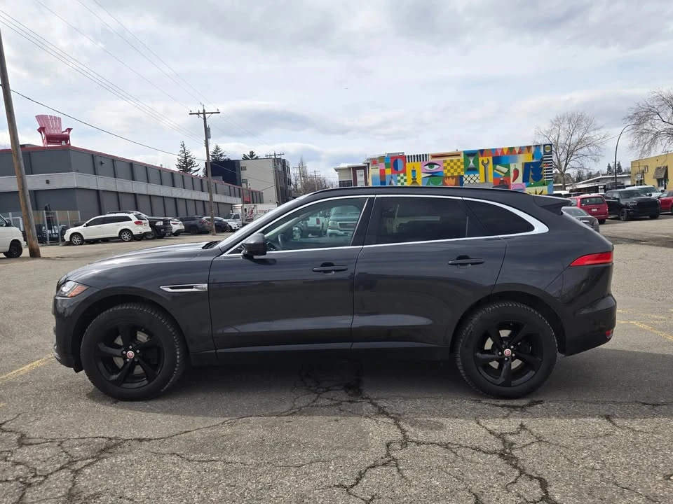 2017 Jaguar F-Pace - Image 2 of 16