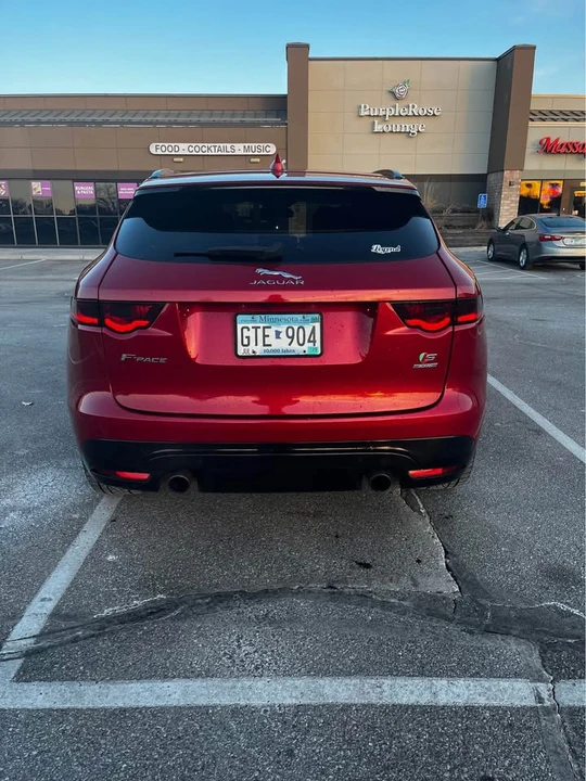 2017 Jaguar F-Pace - Image 4 of 10