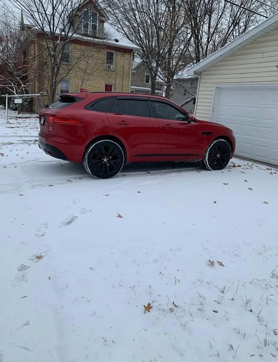 2017 Jaguar F-Pace - Image 9 of 10