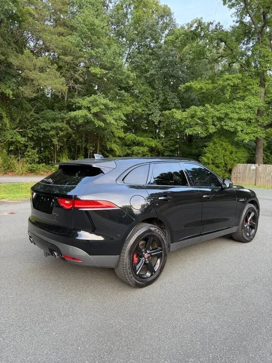 2017 Jaguar F-Pace - Image 4 of 15