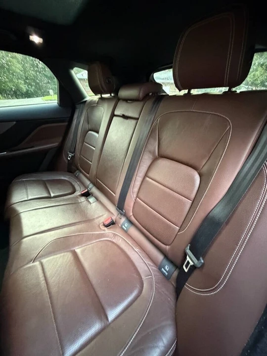 2017 Jaguar F-Pace - Image 8 of 15